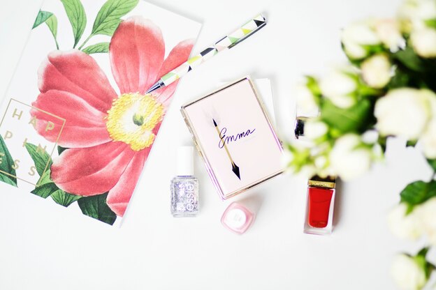 ۷ رنگ لاک ناخن که برای تابستان عالی است