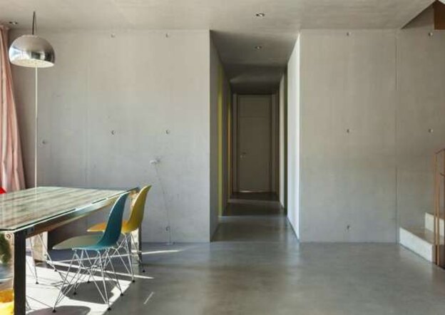 پاک کردن رنگ از روی سیمان