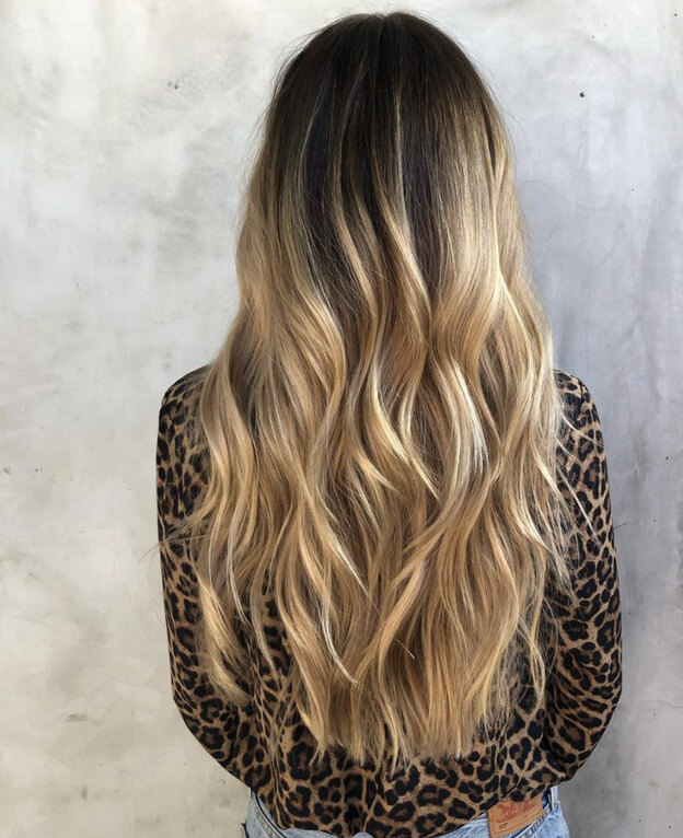 ریشه های تیره مو