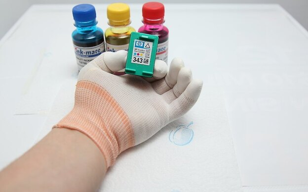 قدم چهارم شارژ کارتریج رنگی