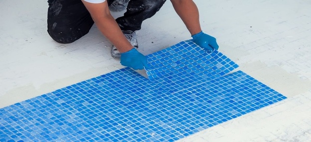 اجرای کاشی استخر