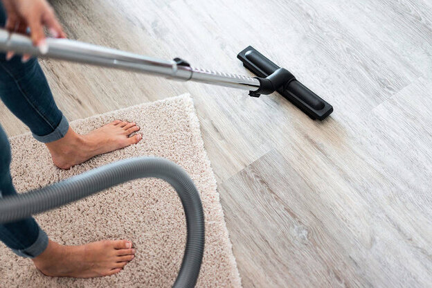 نحوه تمیز کردن چربی از روی فرش