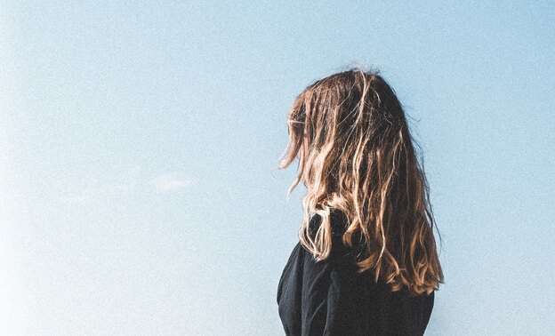 آموزش تونر زدن به موهای دکلره شده