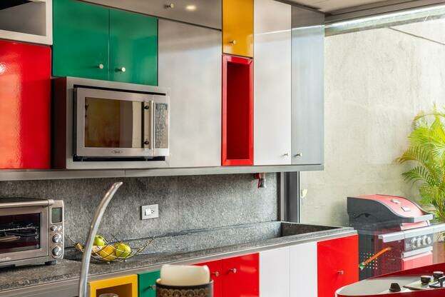 ۱۰ مشکل رایج مایکروویو و راهنمای تعمیر آن