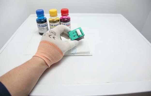 قدم سیزدهم شارژ کارتریج رنگی