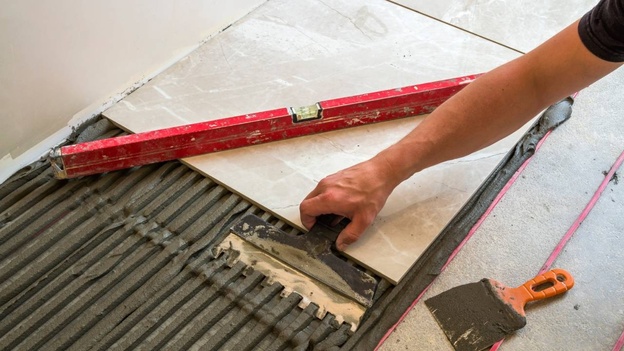 قیمت سرامیک کاری کف خانه ۶۰ متری چقدر می شود؟