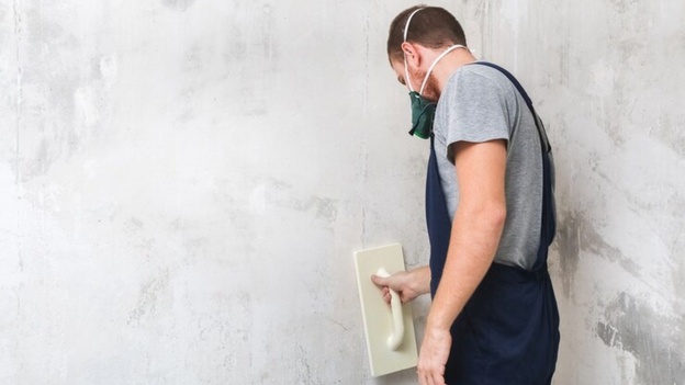 سنباده زدن دیوار 