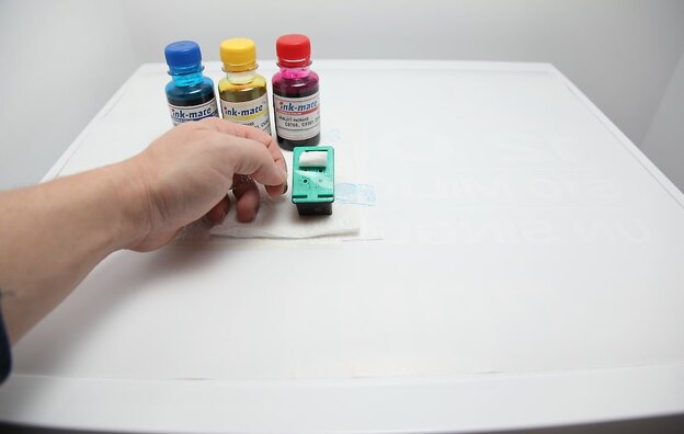 قدم پانزدهم شارژ کارتریج رنگی