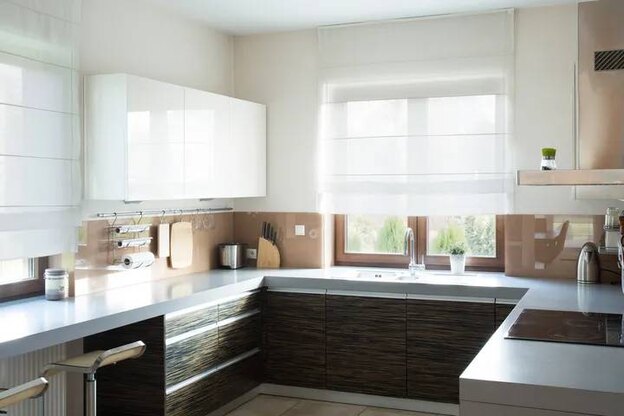 پنجره آفتاب گیر