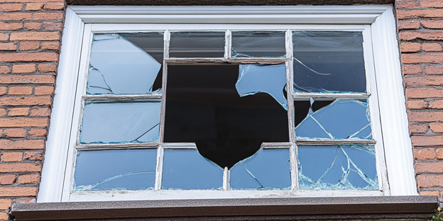 آشنایی با اصلیترین روش تعویض شیشه پنجره upvc