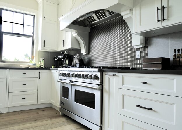 ساخت کابینت دو رنگ آشپزخانه