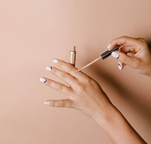 معرفی ۱۰ طرح لاک ناخن در سال ۲۰۲۱