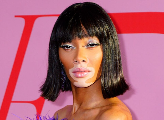 مدل کلاسیک پشت گوشی 