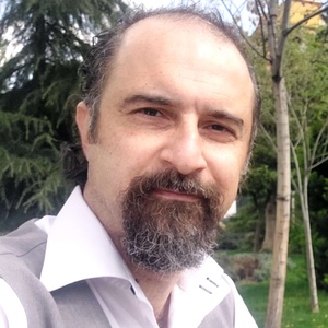 نوید وفاییان