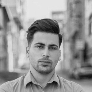 پویا اقبالی خمارتاجی