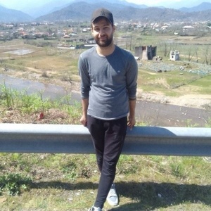 مجتبی خاکی گشتی