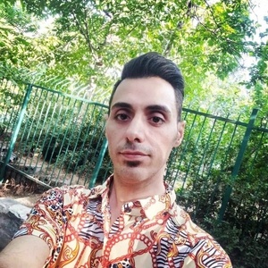 میثم حسینی یان