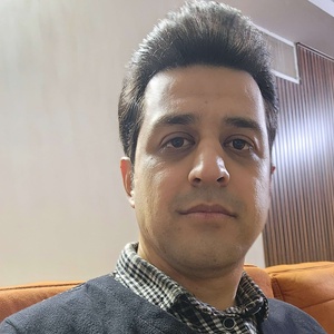انوش صالحی