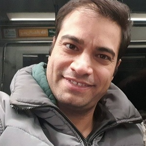 محسن زارع توران پشتی