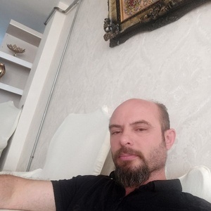 امیر ابرکار