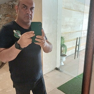 امیرحسین رمضان زاده