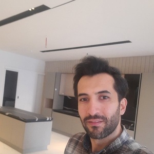 وحید کریمی ابیازنی