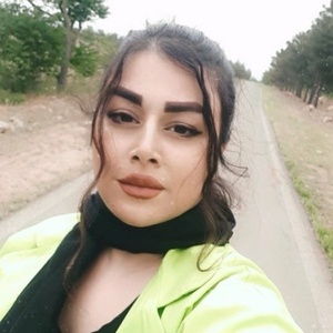 سحر سیفی پیراقوم