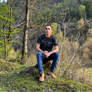 فرشید فلک بین