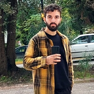 کورش ابوالحسنی