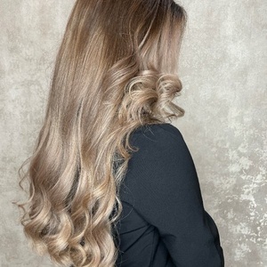 زهرا رشیدیان زاده