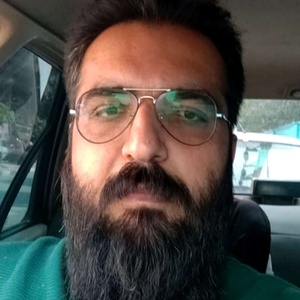 داریوش سلگی
