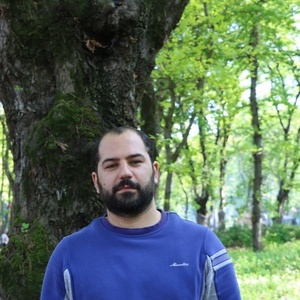 مجید مومنی نیا