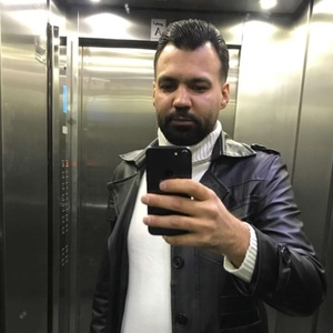 امیر باقریان