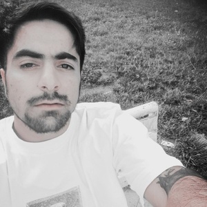 گلشاد وحدتی فر