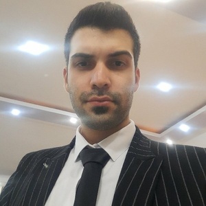 سینا احمدیان حسینی