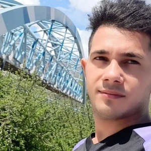 هادی حسن نژاد