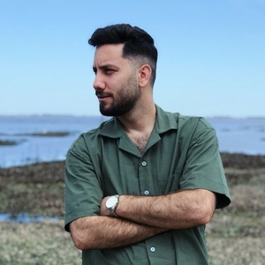 ایمان وحدی داخل