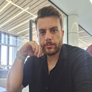 پوریا کاشفی فلاح آبادی