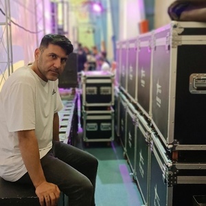 رضا اکرمی منفرد