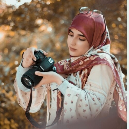 زهرا محمودی قاشقای