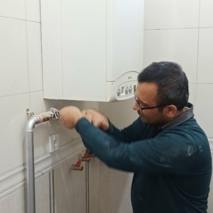 هادی عظیم زاده آذر دارغلو