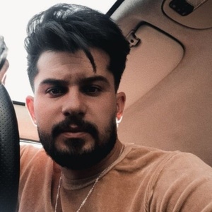 سامان معزی آقدره