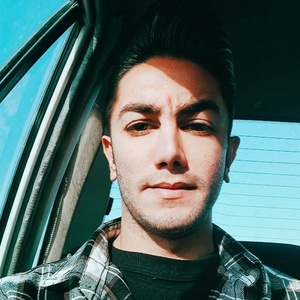 محسن امیربیک