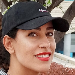 نگار حیدرزاده نائینی