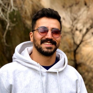 حامد آدینه وند