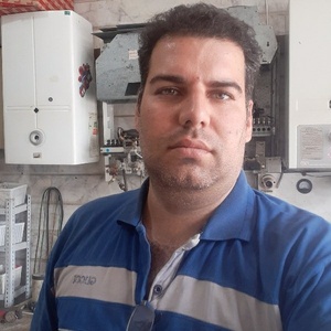 مصطفی منصوری شاد