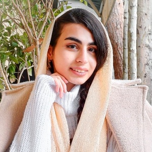 فاطمه صادقی