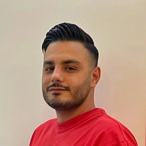 رضا مستخدم عباسی