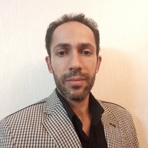 محمد رضا میرزاآقاخانی مقدم