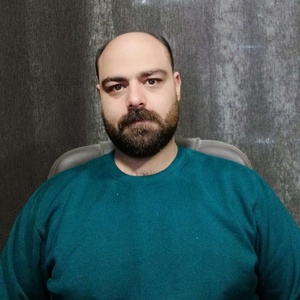 اکبر آبکاراصفهانی